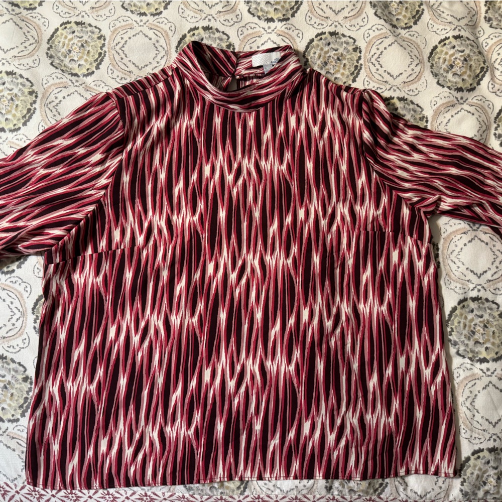 14th & Union - women’s mock-neck short sleeve blouse